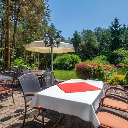 Gyoengye-az Erdo Szallodaja Hotel Gosztola