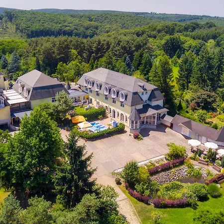 Gyoengye-az Erdo Szallodaja Hotel Gosztola