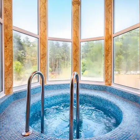 Hotel Gyoengye-az Erdo Szallodaja Gosztola