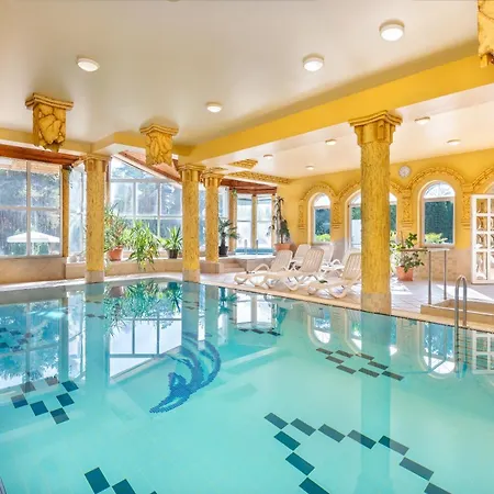 Gyoengye-az Erdo Szallodaja 3* Gosztola