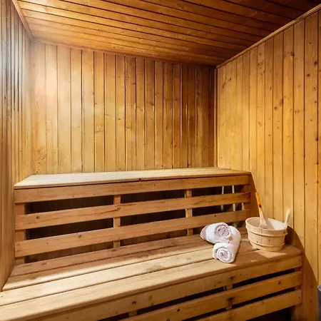 Gyoengye-az Erdo Szallodaja Hotel Gosztola